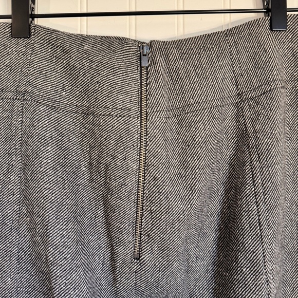 Banana Republic Wool Blend Gray Tweed Pencil Stretch Skirt Size 8 - Picture 6 of 10